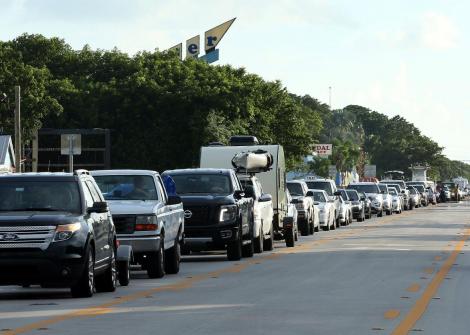 Peste 5,6 milioane de oameni au evacuat de urgență statul american Florida! Uraganul Irma face prăpăd