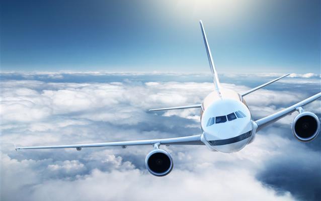 A intrat în vigoare de astăzi! Pentru ce vor trebui să plătească în plus pasagerii a două mari companii aeriene