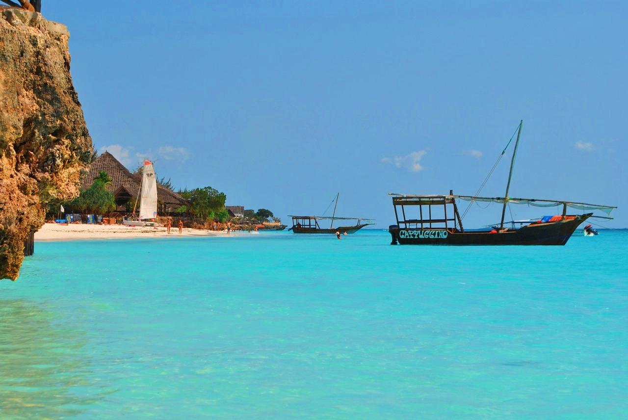 Scufundări, cultură și drumeții de Revelion, în Zanzibar