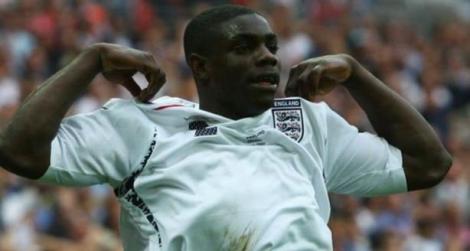 Micah Richards, fost jucător la Manchester City şi Aston Villa, se retrage din activitate la 31 de ani