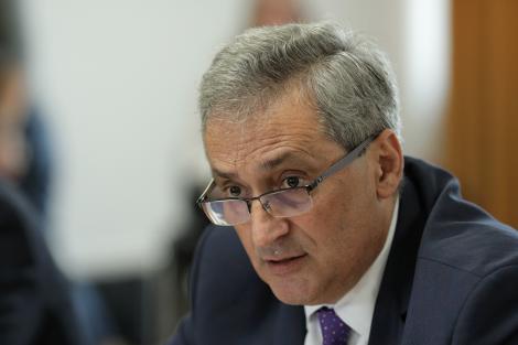 Vela: Aveam informaţii că primari PSD incitau oamenii să meargă în număr mare la biserică în noaptea de Înviere