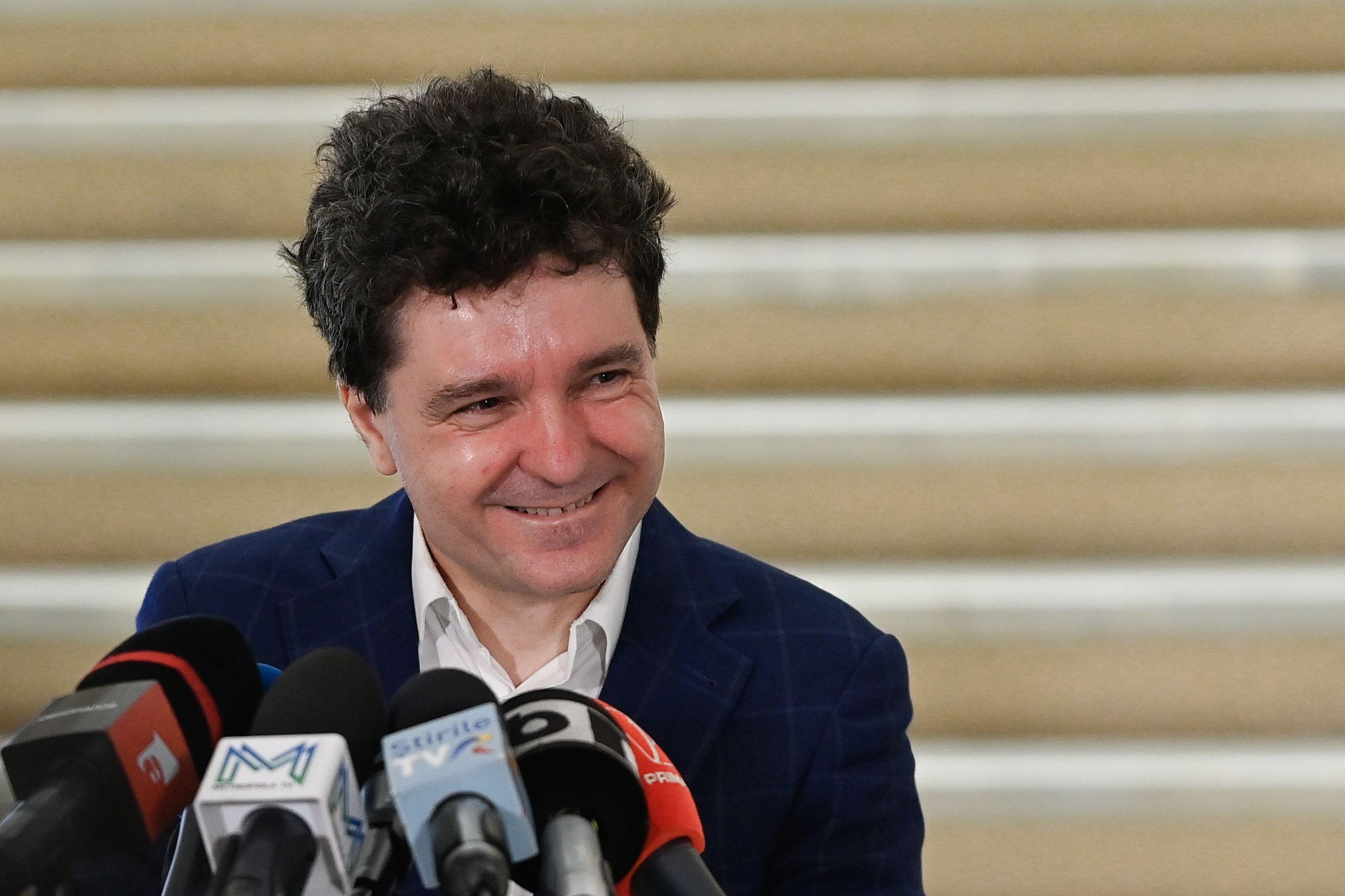 Nicușor Dan a devenit tată pentru a doua oară. Ce mesaj emoționant a transmis pe rețelele de socializare