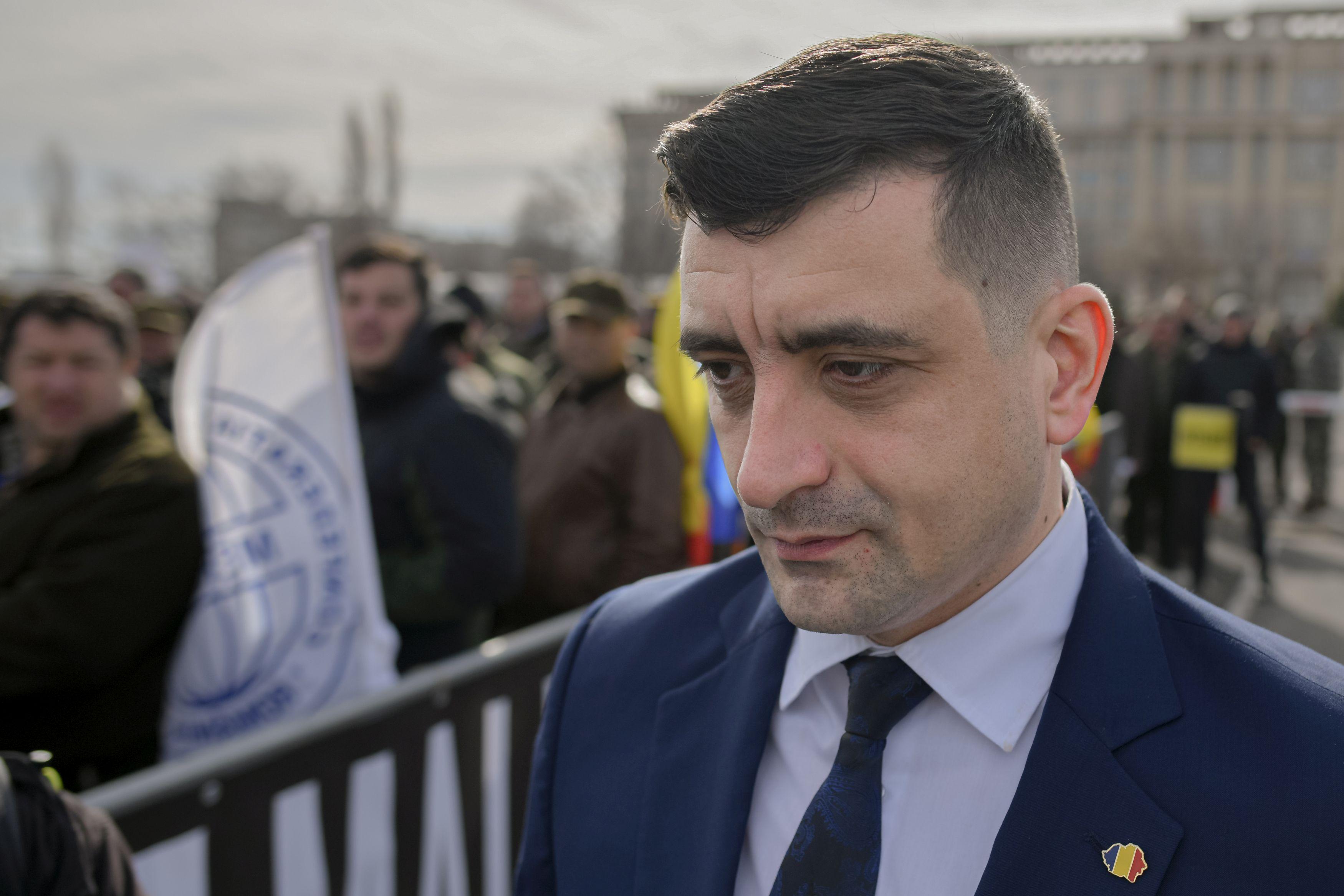 Răspunsul lui George Simion după ce a bruscat un cetățean care îl filma: "M-am apropiat prietenește". Cum se justifică