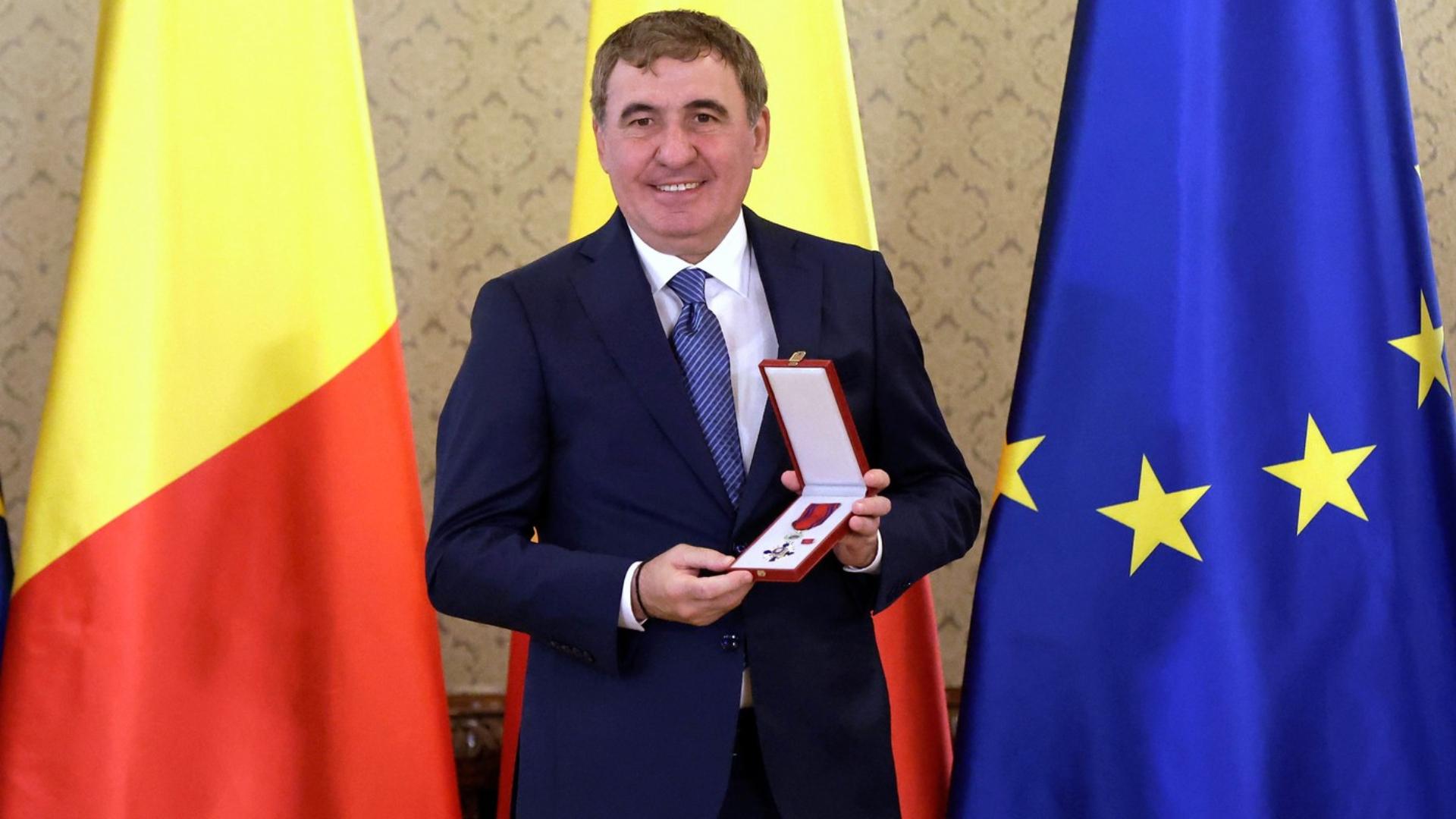 Cum a impresionat Marilena Hagi la decorarea lui Gică Hagi cu Ordinul Naţional „Steaua României”. Ținuta ei a fost de senzație