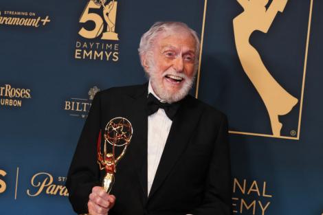 Dick Van Dyke dezvăluie care este ”blestemul” de a trăi 100 de ani. Ce recunoaște marele actor